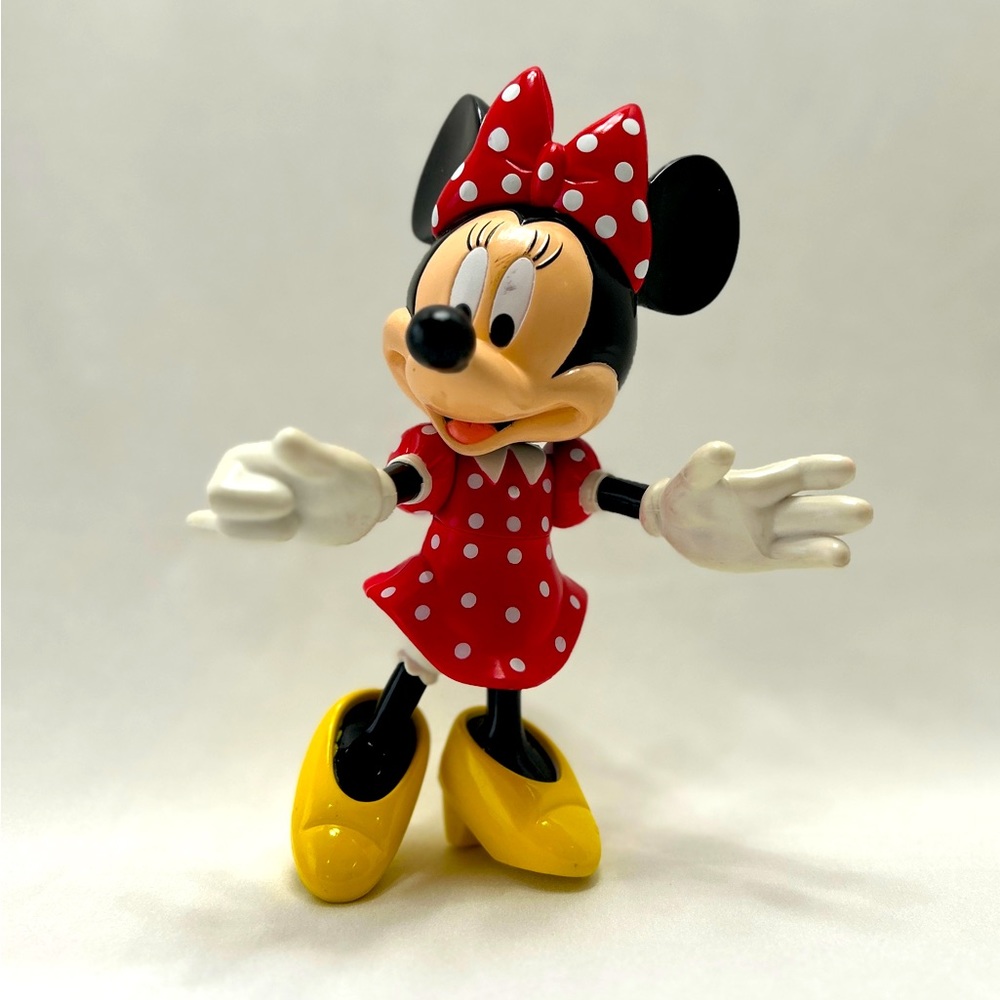 Walt Disney Minnie Mouse Loose Action Figure 7.5" Red Polka Dot Dress Poseable